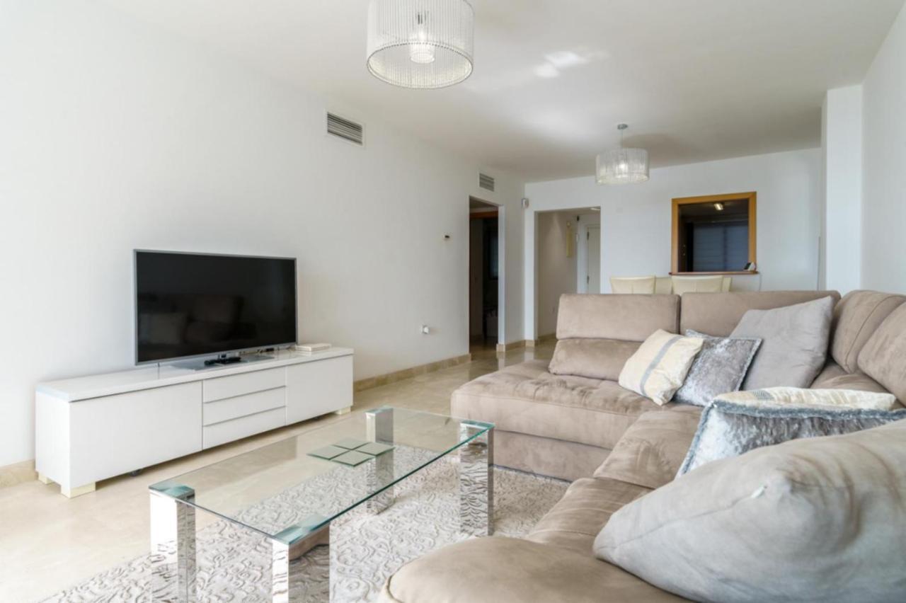 Apartamento CT 167 - Hollywood Hills en Riviera del Sol Sitio de Calahonda Exterior foto
